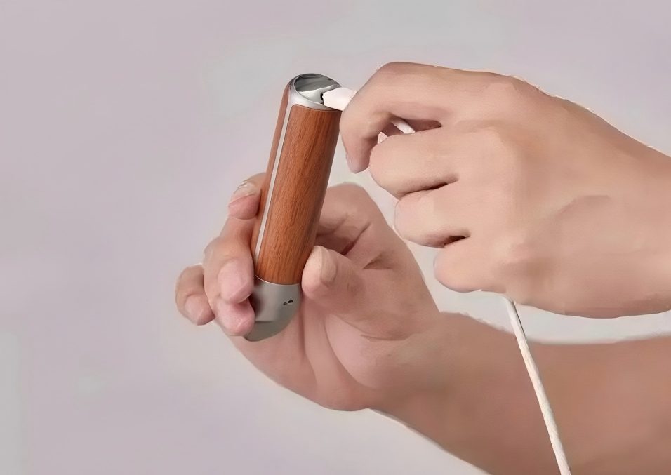 Charging a disposable vape